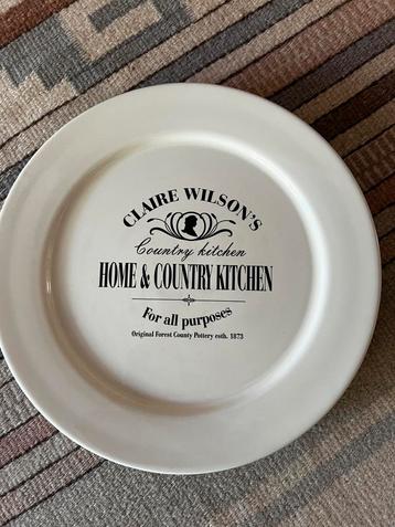 Claire Wilson’s servies set van 2 dinerborden beschikbaar voor biedingen
