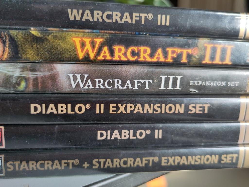 Blizzard Classic Games - Diablo 2, StarCraft, Warcraft 3, Spelcomputers en Games, Games | Pc, Gebruikt, Verzenden, Eén computer