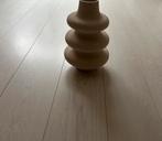 Licht beige vaas van H en M home, Overige kleuren, Aardewerk of Porselein, Ophalen of Verzenden, Zo goed als nieuw