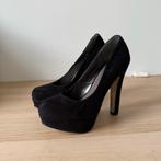 Zwart suede pumps, Pumps, Zwart, Ophalen of Verzenden, Zo goed als nieuw