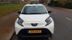 Toyota Aygo X 1.0 Vvt-i MT 72pk PLAY 06-2022 Wit, Stof, 920 kg, 4 stoelen, Wit