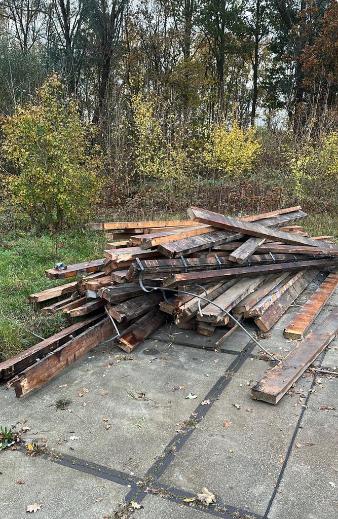Houten balken vloer, ca. 80 stuks, Deventer, Doe-het-zelf en Verbouw, Hout en Planken, Gebruikt, Balk, Overige houtsoorten, 300 cm of meer