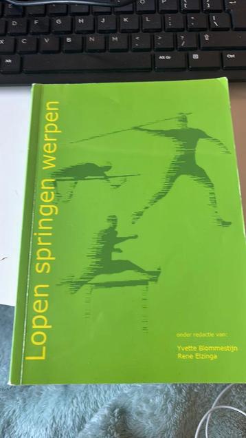 Lopen springen werpen beschikbaar voor biedingen