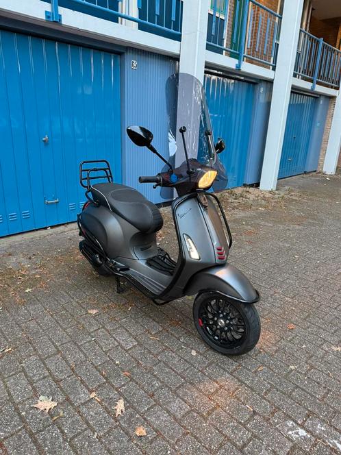Vespa sprint iget 2019 full option snor, Fietsen en Brommers, Scooters | Vespa, Zo goed als nieuw, Ophalen of Verzenden