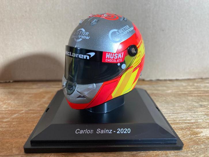 ✅ Carlos Sainz 2020 helm 1:5 Spark Mclaren Formule 1 helmet, Verzamelen, Automerken, Motoren en Formule 1, Nieuw, Formule 1, Ophalen of Verzenden