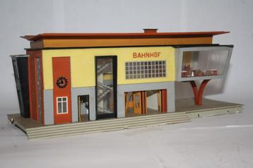 Diverse Modeltrein stations beschikbaar voor biedingen