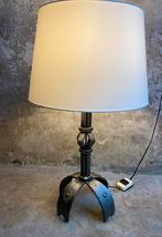 Smeedijzeren Brutalist tafellamp , jaren 70, 50 tot 75 cm, Onbekend, Ophalen of Verzenden, Onbekend