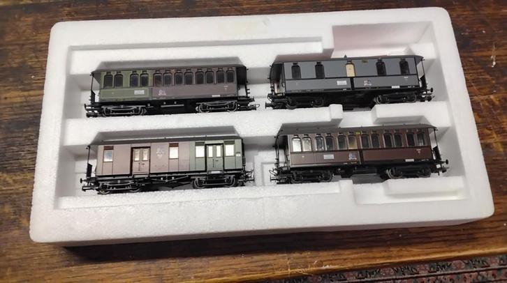 Liliput 811 -Rijtuigset 'Langen Schwalbacher' H0 Set met- vi, Hobby en Vrije tijd, Modeltreinen | H0, Zo goed als nieuw, Wagon