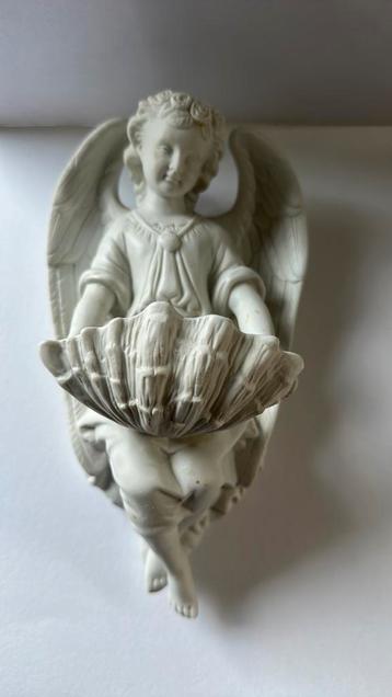 Wijwaterbakje, Antiek, wit, engeltje, 22cm hoog beschikbaar voor biedingen