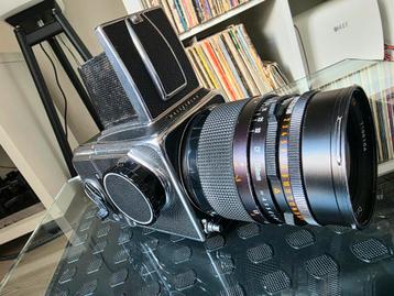 Hasselblad 500c + Hasselblad Sonnar 150mm f4 T met tas beschikbaar voor biedingen