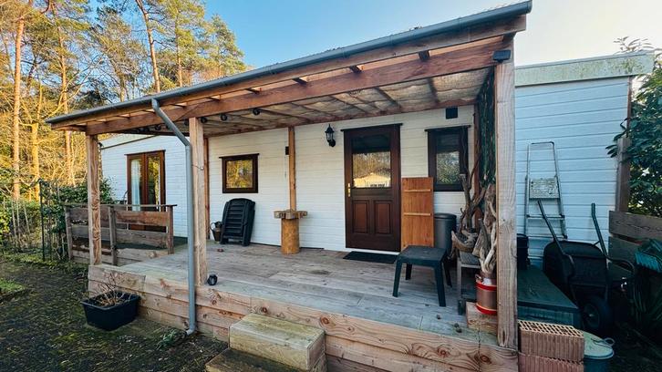 Chalet te koop, Caravans en Kamperen, Caravans, Particulier, tot en met 4, 2000 kg en meer, Overige, Overige merken, Ophalen