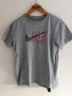 Grijs Nike tshirt maat 147-158, Kinderen en Baby's, Kinderkleding | Maat 146, Ophalen of Verzenden, Zo goed als nieuw, Jongen of Meisje