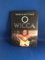 Heksen en Witte Magie - Wicca boek, Boeken, Ophalen of Verzenden, Zo goed als nieuw, Spiritualiteit algemeen, Achtergrond en Informatie