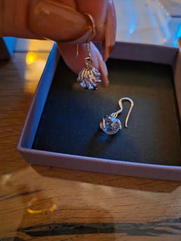Zilveren oorbellen met kristal - 925 beschikbaar voor biedingen