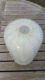 Sia vaas glas melkwit gemarmerd 30 cm, Wit, Ophalen of Verzenden, Minder dan 50 cm, Glas