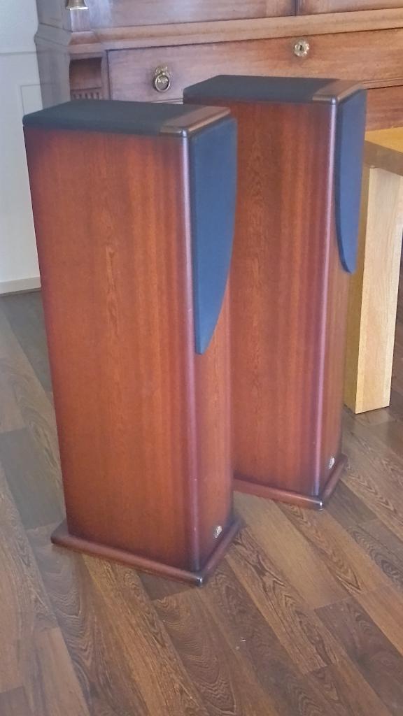 castle harlech mahogany luidsprekers, Audio, Tv en Foto, Luidsprekers, Zo goed als nieuw, Front, Rear of Stereo speakers, 120 watt of meer