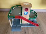 Brio garage met lift, Kinderen en Baby's, Ophalen, Zo goed als nieuw