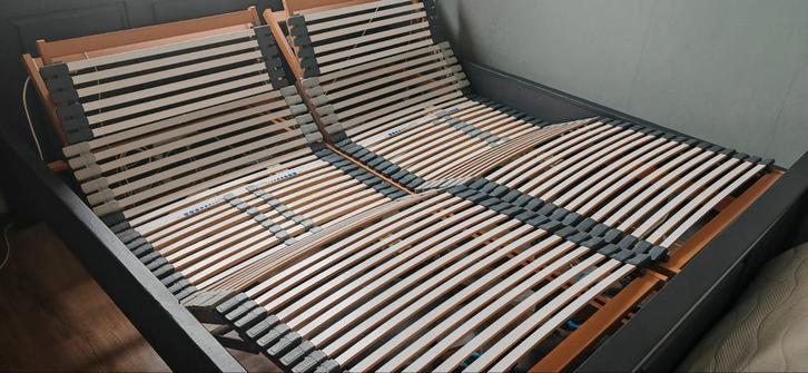 Twee elektrische verstelbare bedbodems 90x200, Huis en Inrichting, Slaapkamer | Matrassen en Bedbodems, Gebruikt, Bedbodem, 90 cm