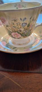 2 x kop en schotels Elizabethan, Verzamelen, Koninklijk Huis en Royalty, Ophalen, Zo goed als nieuw, Servies