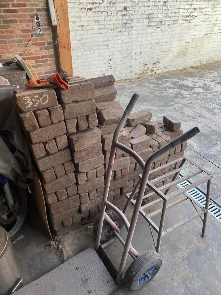 Gebruikte bakstenen, ca. 350 stuks, Doe-het-zelf en Verbouw, Metselstenen, Ophalen of Verzenden, Gebruikt, Bakstenen