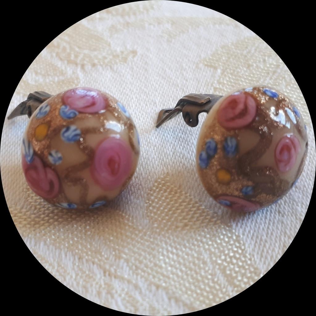 Oude Murano Glas Oorclips met Roosjes., Verzenden, Overige materialen, Oorbellen