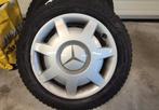 4x Mercedes W204 velgen met banden + originele wieldoppen, Ophalen, Gebruikt