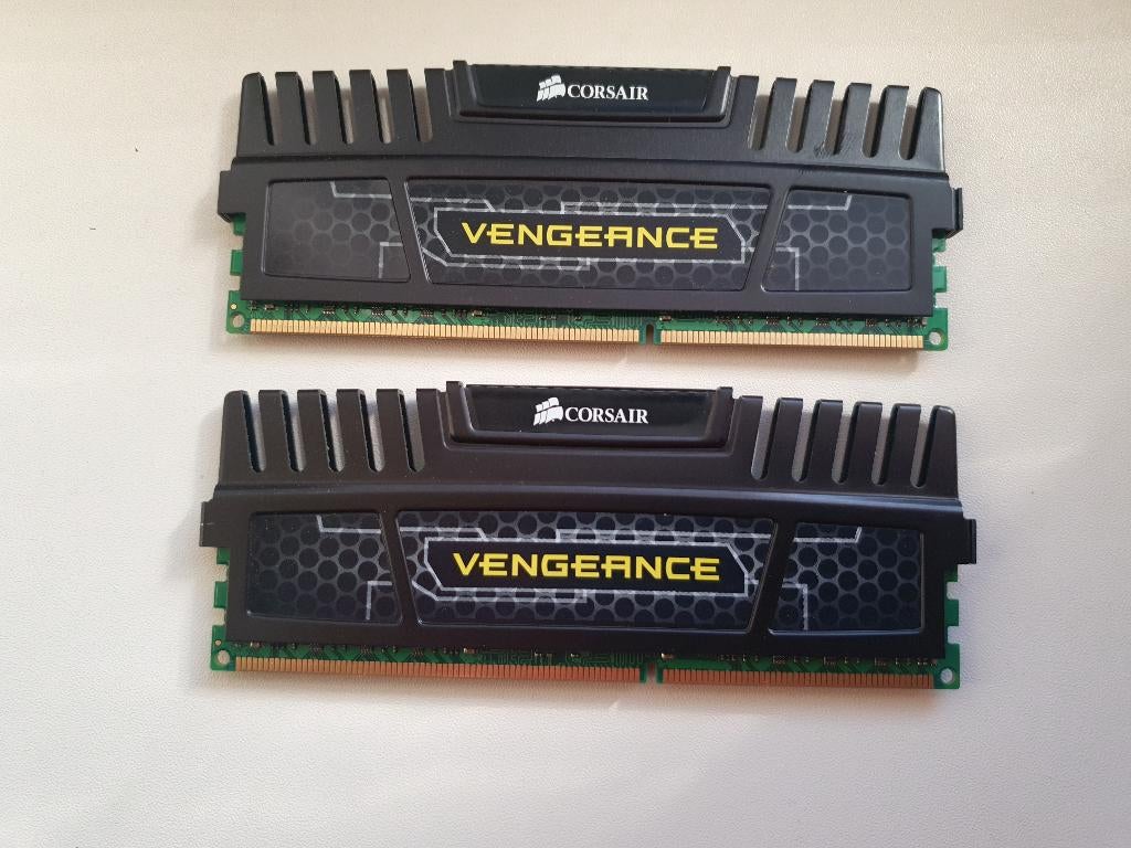 Corsair Vengeance 8Gb kit DDR3 1600Mhz (2x4), Ophalen of Verzenden, Zo goed als nieuw, DDR3, Desktop