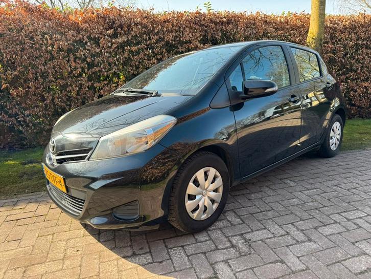 Toyota Yaris 1.0 12V Vvt-i 5DR 2012 Zwart, Auto's, Toyota, Yaris, Benzine, A, Hatchback, Handgeschakeld, Origineel Nederlands