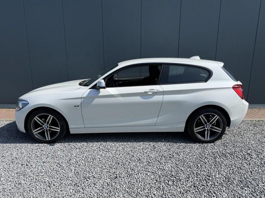 BMW 1 Serie 116i 136pk Executive Sportline 3-dr € 9.900,00, 1-Serie, 4 cilinders, Wit, 1260 kg