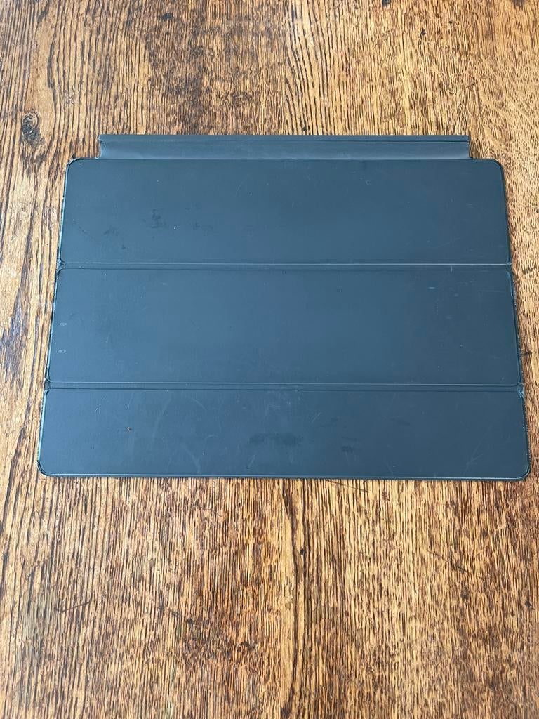 Nog goede tablet hoes, Ophalen of Verzenden, Zo goed als nieuw, 10 inch, Bescherming voor- en achterkant