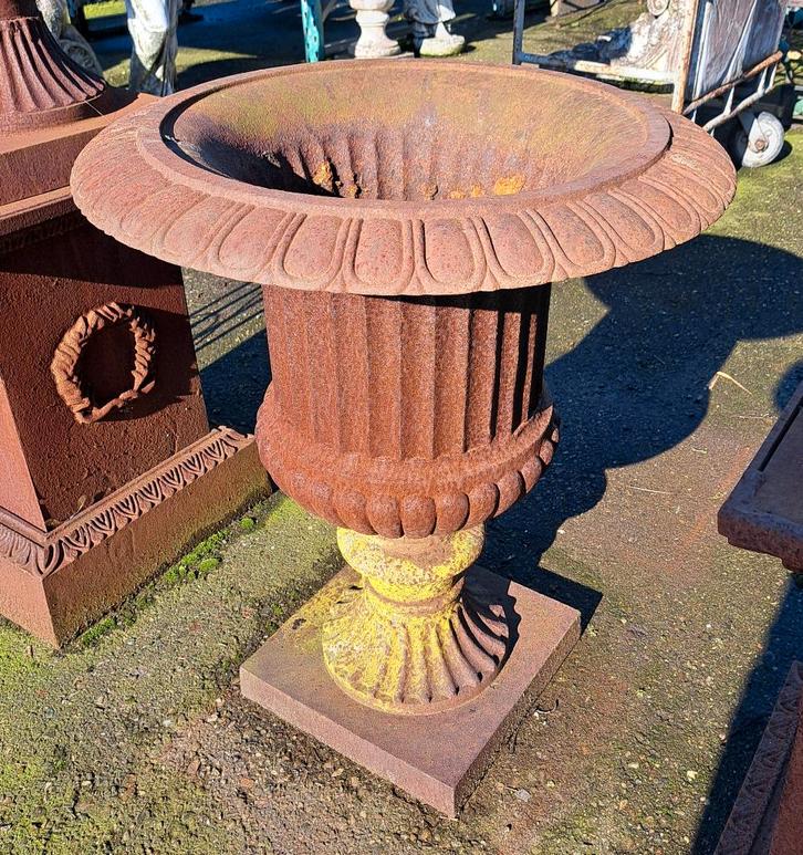 Groot antiek model tuinvaas 77 cm hoog & de doorsnede 61 cm, Tuin en Terras, Tuinvazen, Gebruikt, Ophalen