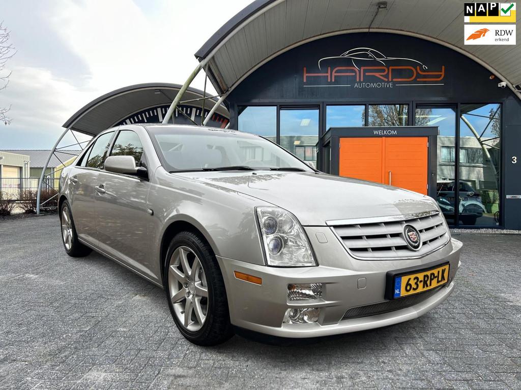 Cadillac STS 4.6 V8 Launch Edition Uniek Org NL Auto 126dkm, Auto's, Automaat, Gebruikt, 1807 kg, STS