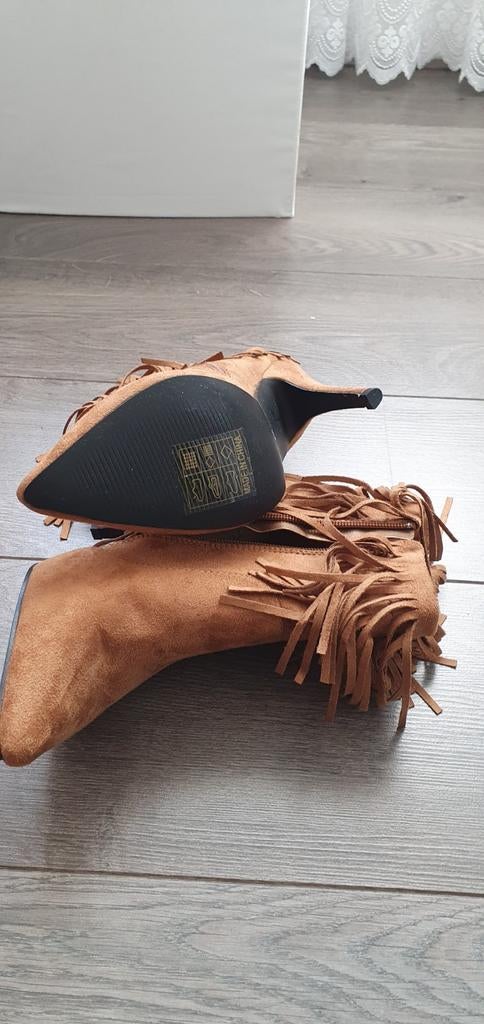 Bruine enkellaarsjes met franjes, Kleding | Dames, Schoenen, Ophalen of Verzenden