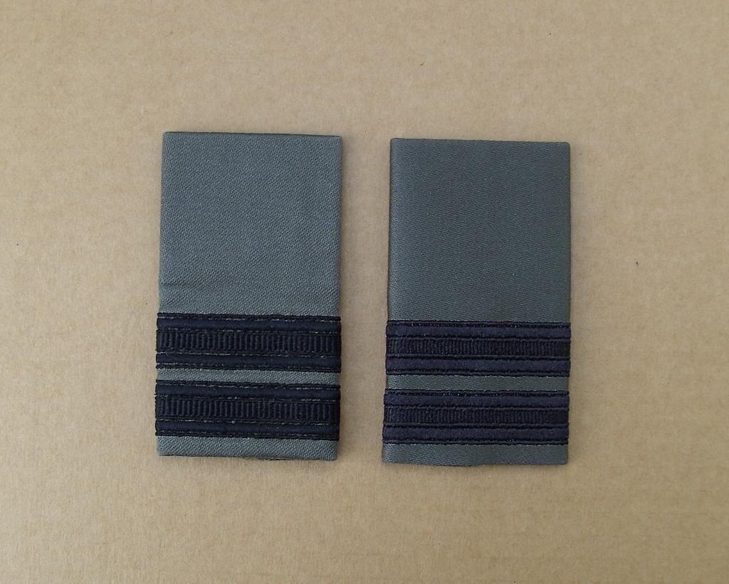 Klu gvt rangen - Kapitein, Ophalen of Verzenden, Luchtmacht, Nederland, Embleem of Badge
