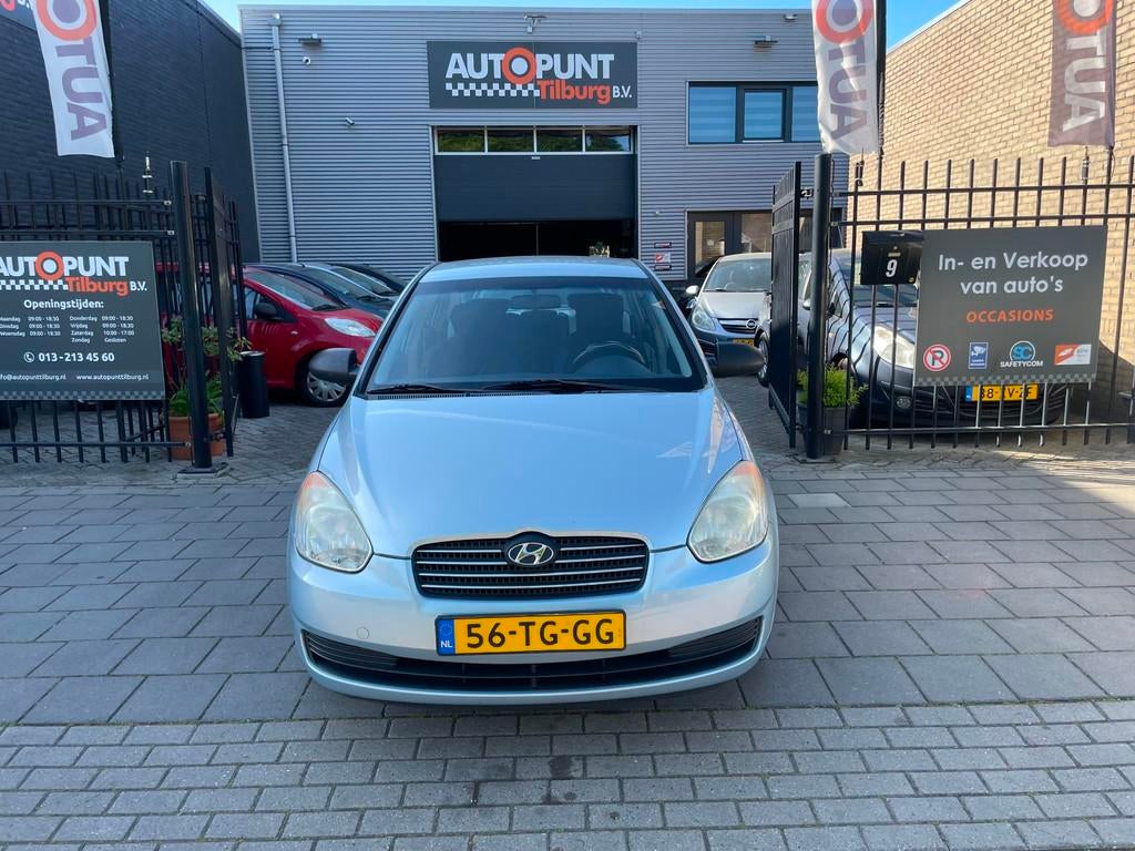 Hyundai Accent 1.4i Dynamic 2e Eigenaar! Airco NAP APK, Auto's, Voorwielaandrijving, 4 cilinders, Blauw, Origineel Nederlands