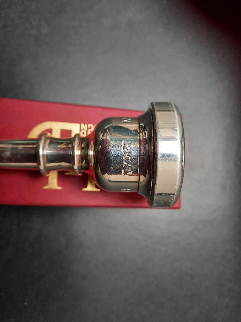 Hammond trombone mondstuk, kleine boring, Muziek en Instrumenten, Blaasinstrumenten | Trombones, Ophalen of Verzenden, Zo goed als nieuw