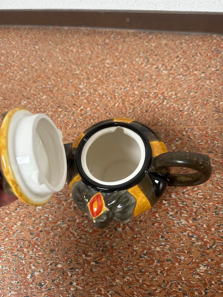 Olifanten theepot, Theepot/fluitketel, Gebruikt, Ophalen of Verzenden, Steen/keramiek