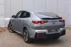 BMW iX2 eDrive20 High Executive M Sport / Panoramadak / Trek, X2, Zwart, Stoelverwarming, Nieuw