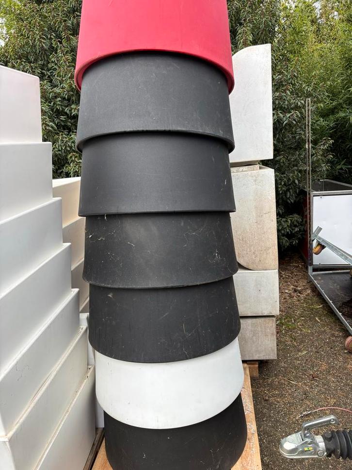 Flexfurn conic divers, Huis en Inrichting, Tafels | Bijzettafels, Gebruikt, Rond, 60 cm of meer, Minder dan 55 cm, Kunststof, Ophalen