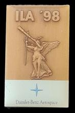 Daimler Benz ILA '98 pin, Verzenden, Nieuw, Transport, Speldje of Pin