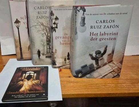 Carlos Ruiz Zafón Serie Kerkhof der Vergeten Boeken + extra, Boeken, Romans, Gelezen, Ophalen of Verzenden