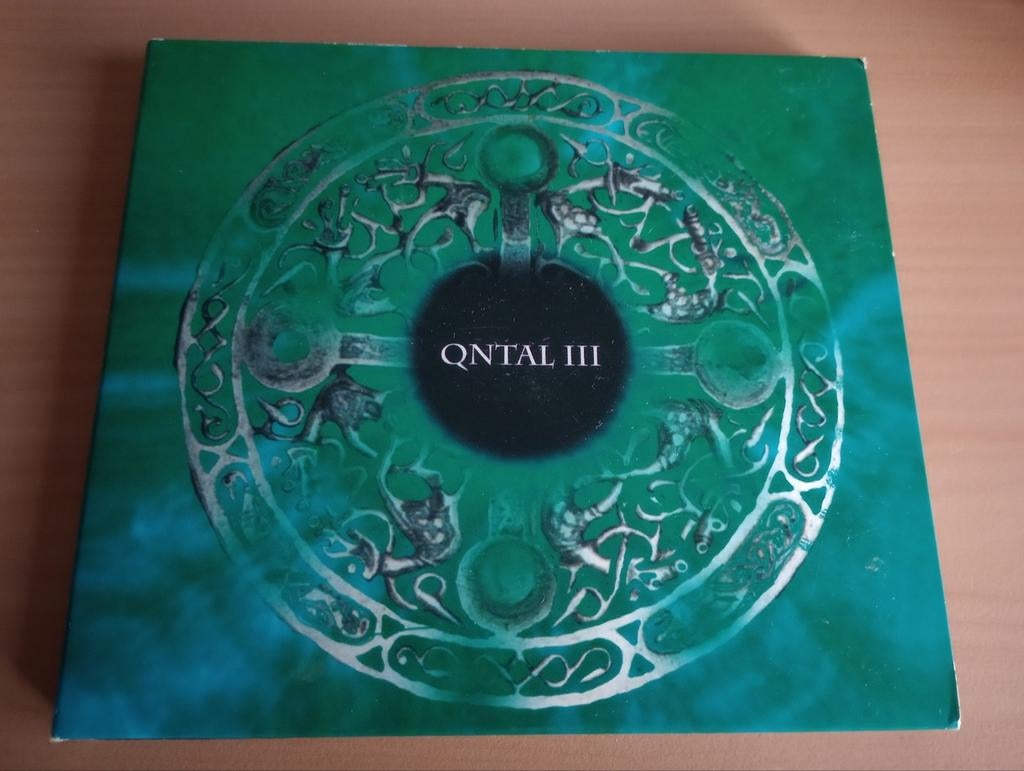 Qntal - III, Ophalen of Verzenden, Zo goed als nieuw