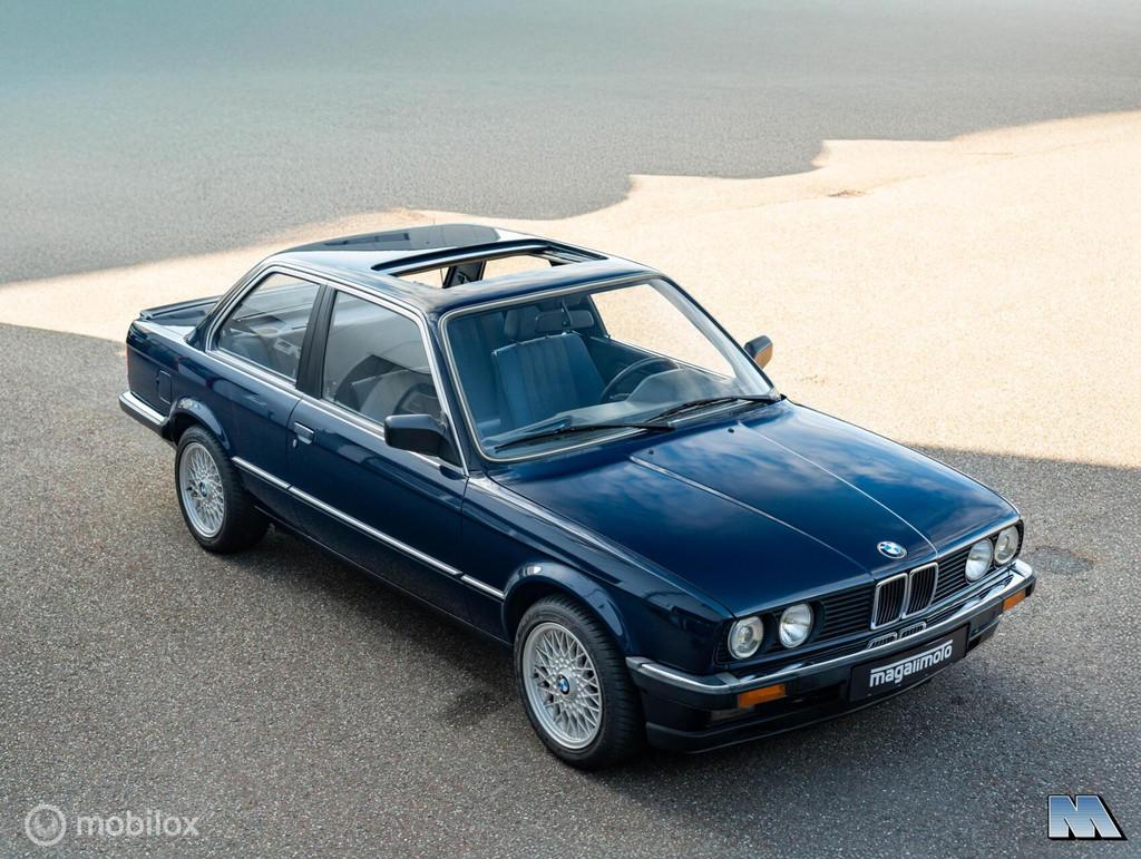 BMW E30 323i Coupe 1984 | WB vrij | LapisBlau | Roestvrij, Auto's, Gebruikt, 150 pk, Blauw, 1010 kg