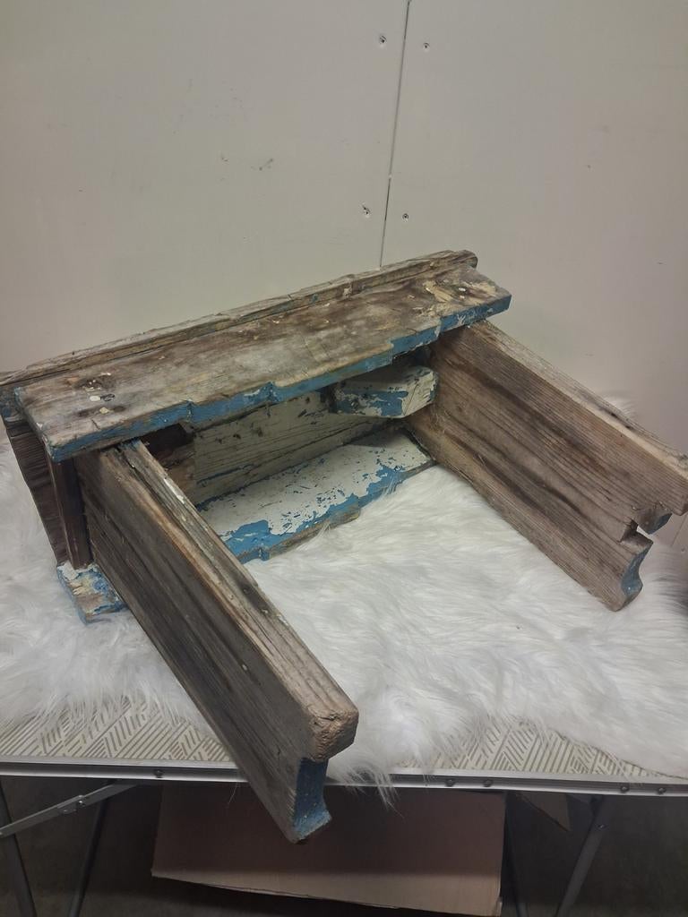 Doorleefde brocante tafeltjes/krukjes, Ophalen