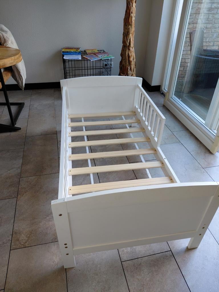 Peuterbed, Kinderen en Baby's, Kinderkamer | Bedden, Gebruikt, 70 tot 85 cm, Matras, 140 tot 160 cm