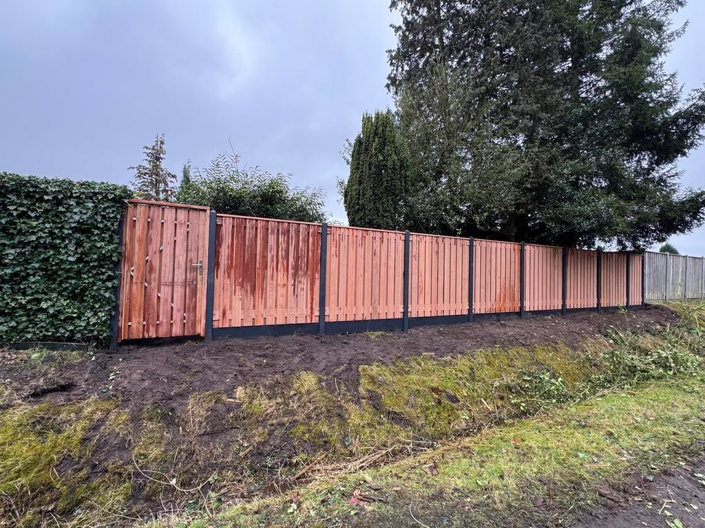 Grenen hout/beton schutting €95 p/m inclusief montage, Tuin en Terras, Schuttingen, 6 meter of meer, Ophalen of Verzenden, Hout