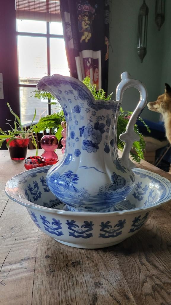 Vintage blauw wit Chinees wasstel, licht beschadigd, Ophalen