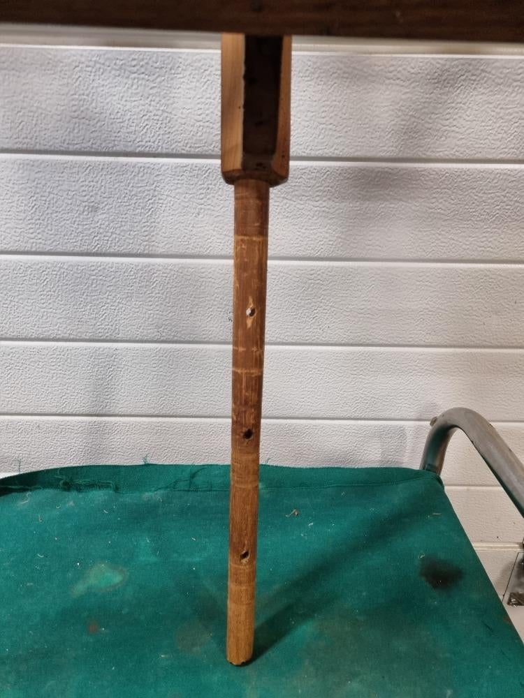 boekenstandaard van hout uit de kerk, Ophalen of Verzenden