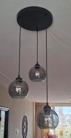 Plafondlamp met 3 zwarte glazen bollen - Zo goed als nieuw, Huis en Inrichting, Lampen | Plafondlampen, Ophalen of Verzenden, Zo goed als nieuw