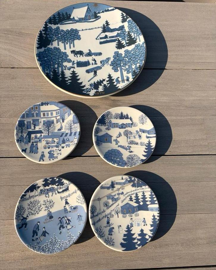 Arabia Finland blauw-witte wandborden kerst/winter, Antiek en Kunst, Antiek | Wandborden en Tegels, Ophalen of Verzenden